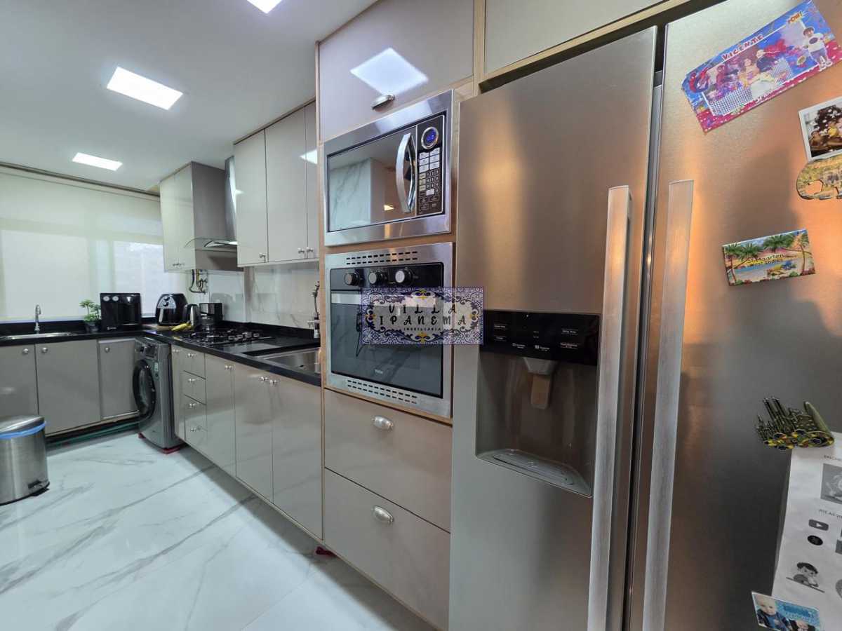 f86c0293-6553-4c58-bf82-3423bd - 21