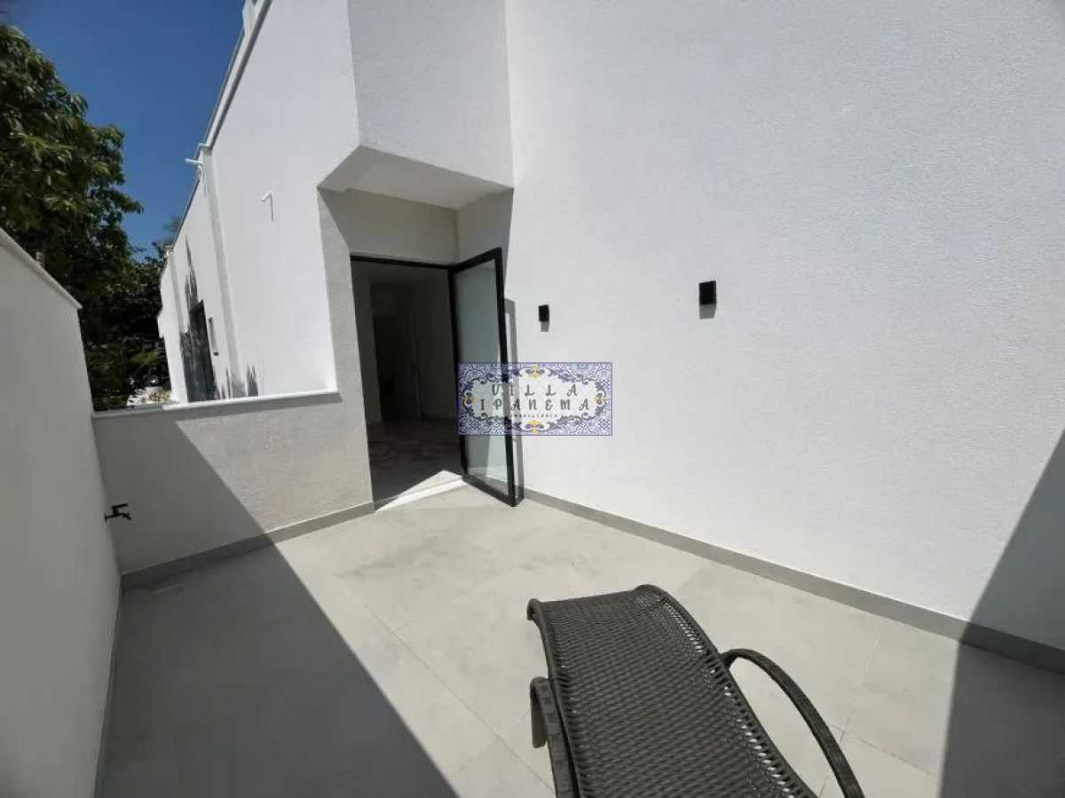 f0e086eb-0bdc-4216-a881-49639b - 44