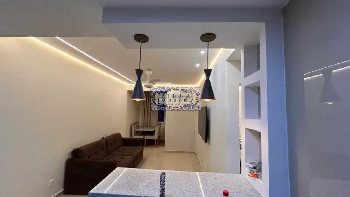 fb251cb7-7809-4c82-b664-ff5469 - 5