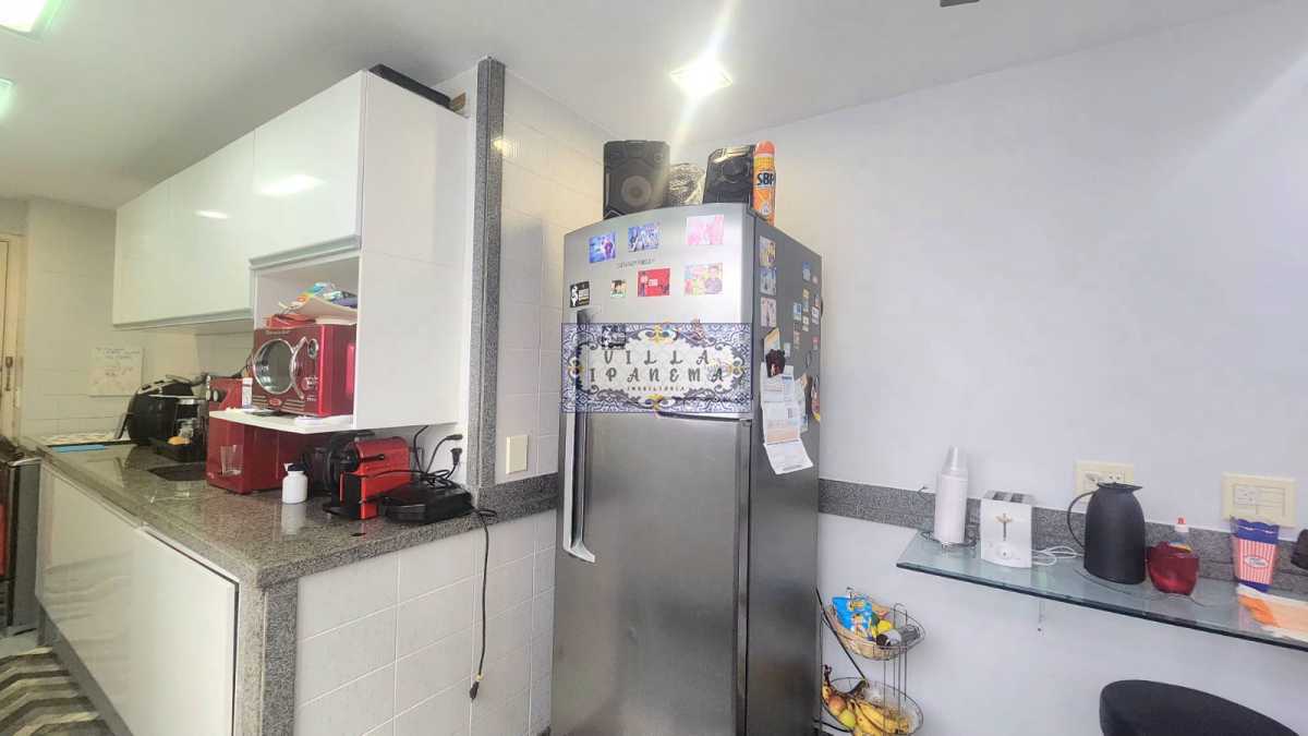 c00daa73-72f2-4ee3-9bbb-5f9c45 - 32