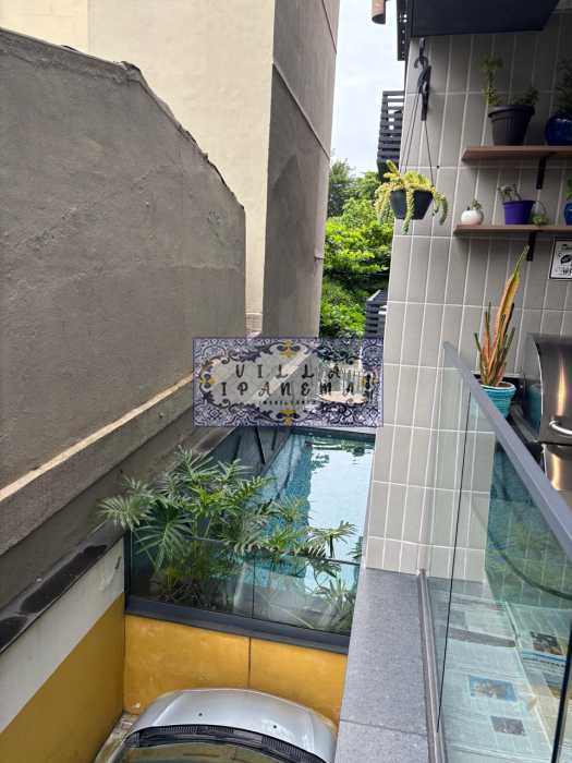 e87ff967-79ac-4816-938f-d9bf25 - 25