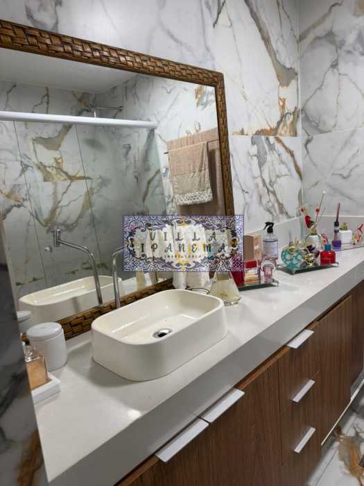 A01663E3-F63F-47FE-9C40-1AD473 - 10