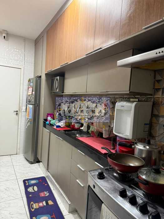 714BCD9E-E2DF-415F-94EB-B1C4D4 - 23