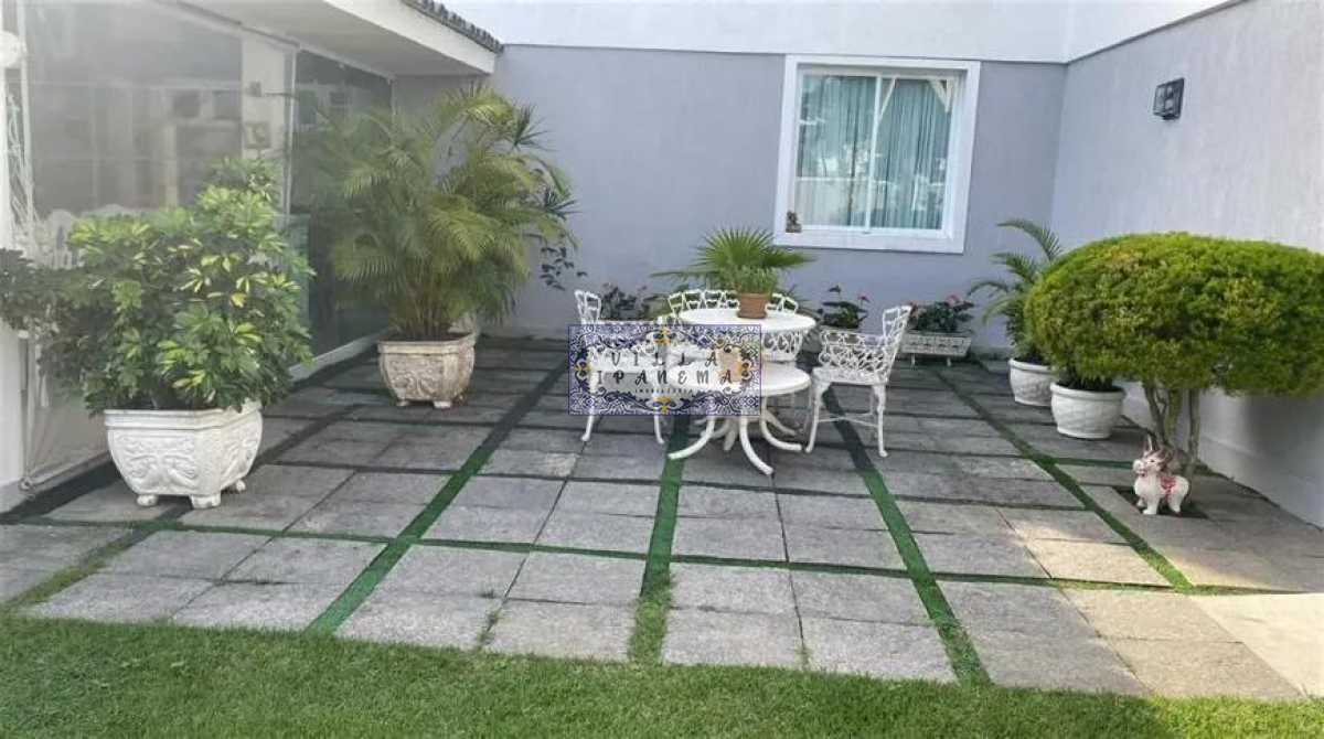 2f50cdb9-490c-4b50-a94d-99b9b9 - 8