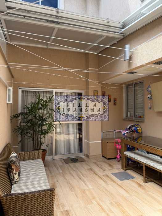 051B70FD-8BB3-4DFF-AB10-91684D - 13