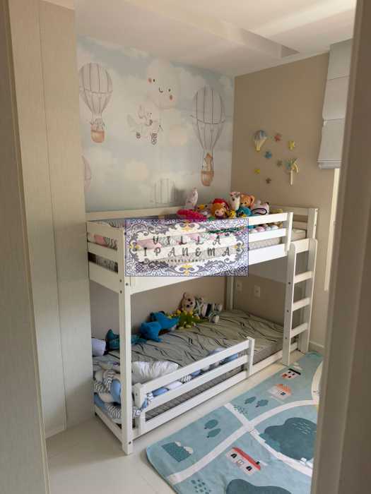 C2A2A3AF-ECA5-4236-B7CE-C7CE8F - 30