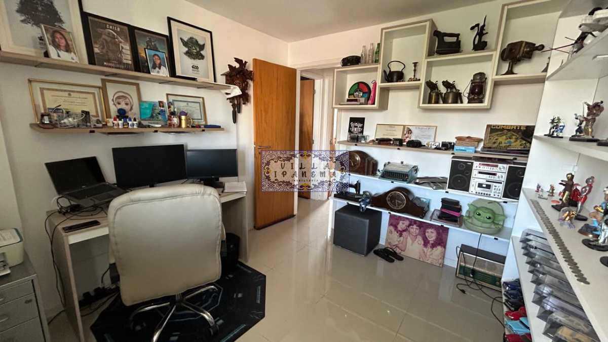 cadcaad9-bb53-4a4b-9d2d-54bc2e - 18