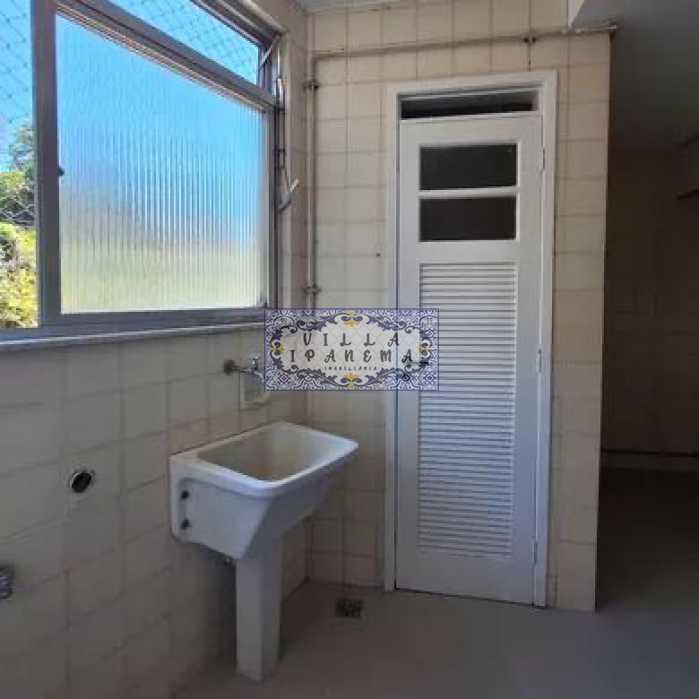 403c2584-1cb6-412e-af4f-f52706 - 37