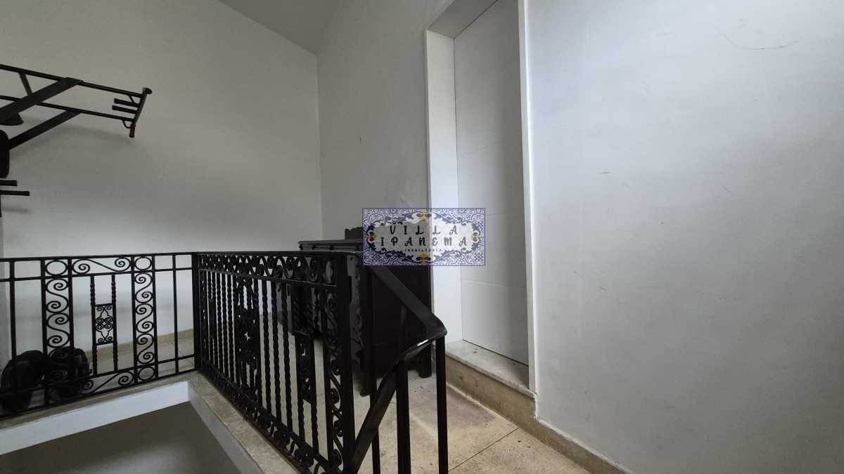 B 27 - 29