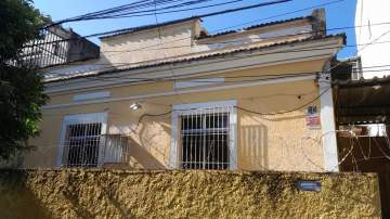 Ótima localização - CASA VAZIA, FRENTE DE RUA - OLCA20012