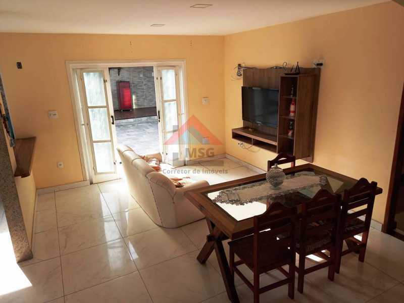 Conheça 14 do imóvel - Casa triplex com 4 quartos sendo 1 suíte a venda em Campo Grande, próximo ao West Shopping. - CGCA40002 - 15 14 - 15