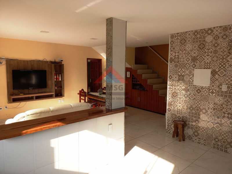 Conheça 17 do imóvel - Casa triplex com 4 quartos sendo 1 suíte a venda em Campo Grande, próximo ao West Shopping. - CGCA40002 - 18 17 - 18