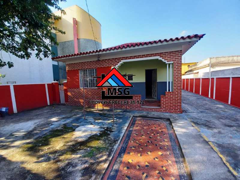 Ótima localização - Imóvel colado ao West Shopping, perto de tudo e fácil deslocamento para Av. Brasil - CGCA30038