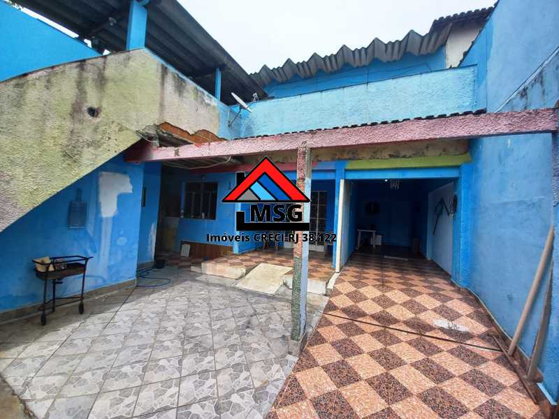 Excelente oportunidade para moradia e ou investimento, São 3 casas no mesmo terreno com entrada totalmente independente. - CGCA30050