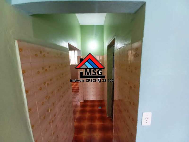 Conheça 4 - corredor do imóvel - Excelente oportunidade para moradia e ou investimento, São 3 casas no mesmo terreno com entrada totalmente independente. - CGCA30050 - 4 4 - corredor - 4