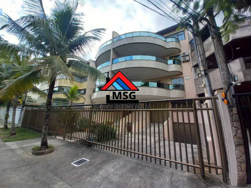 Ótima localização - Coberrtura linear 4 quartos sendo 2 suítes e 4 vagas No Recreio dos Bandeirantes - CGCO40001