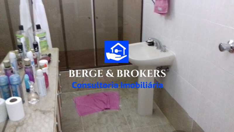 Banheiro social amplo - 15