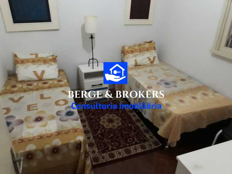 Quarto empregada - 23