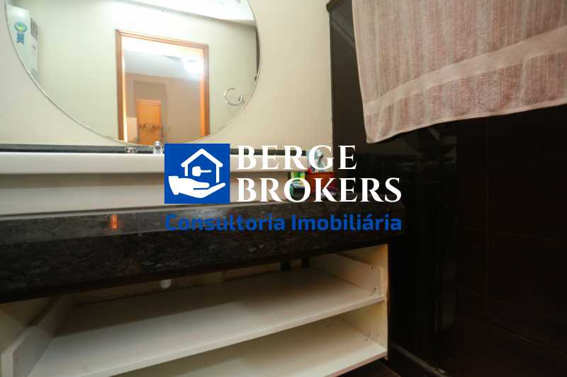 SUÍTE QUARTO 3 - 11