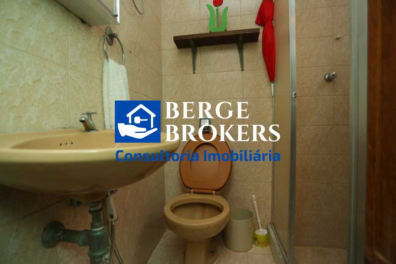 BANHEIRO SERVIÇO - 26