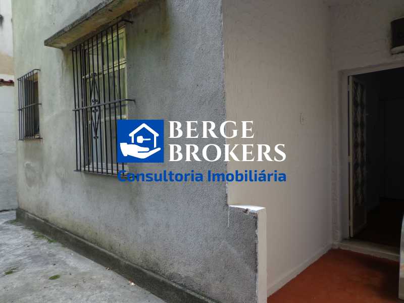 Área Externa Fundos - 24