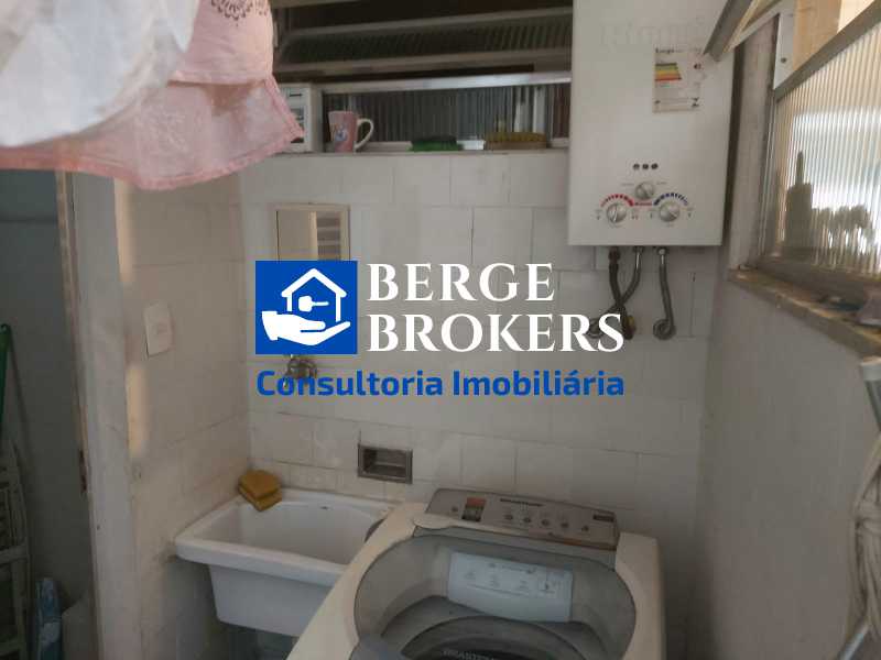 ÁREA DE SERVIÇO - 21
