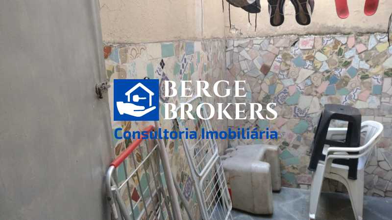 ÁREA DE SERVIÇO - 19