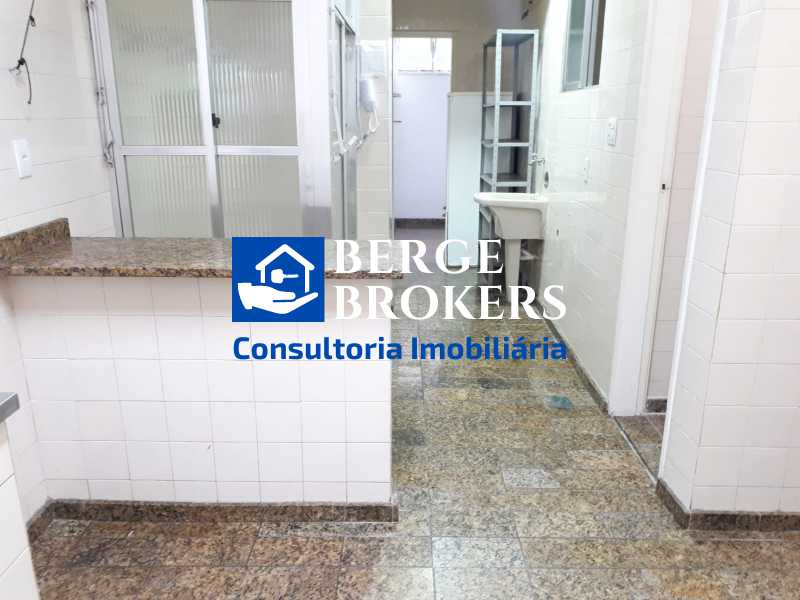 18-Área de Serviço. - 18