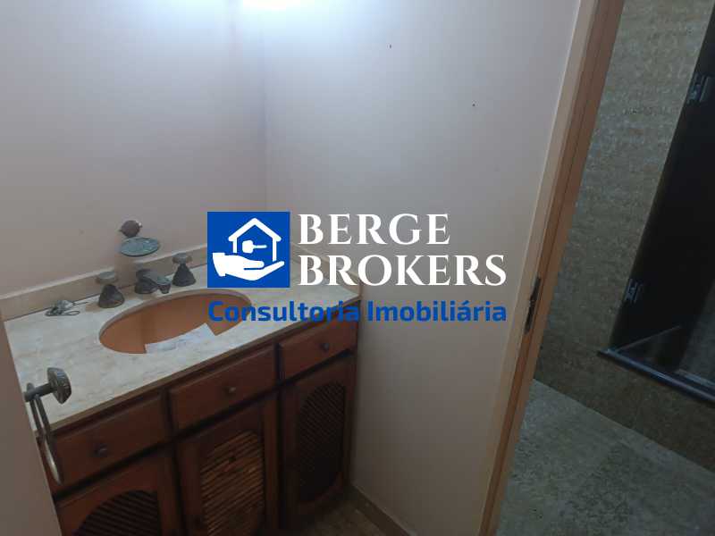 BANHEIRO SOCIAL - 12