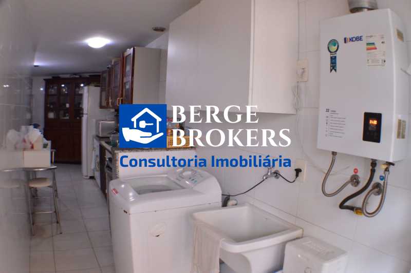 Área de serviço - 23