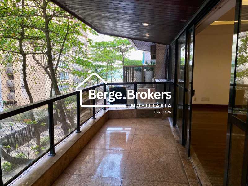 Conheça varanda do imóvel - Apartamento à venda Rua Carlos Gois, Leblon, Rio de Janeiro - R$ 6.000.000 - RJAP30642 - 1 varanda - 1