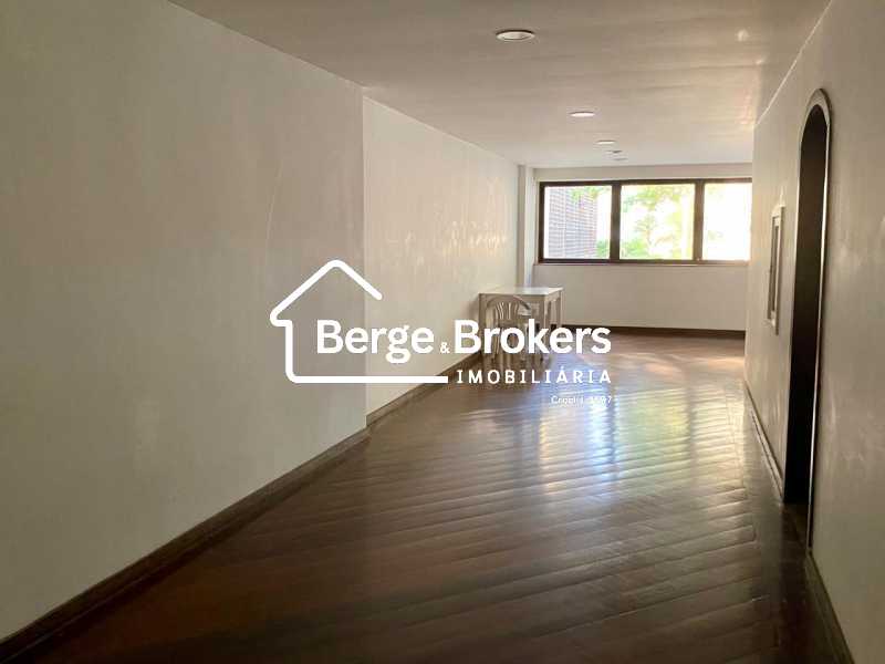 Conheça salão de festas do imóvel - Apartamento à venda Rua Carlos Gois, Leblon, Rio de Janeiro - R$ 6.000.000 - RJAP30642 - 93 salão de festas - 93