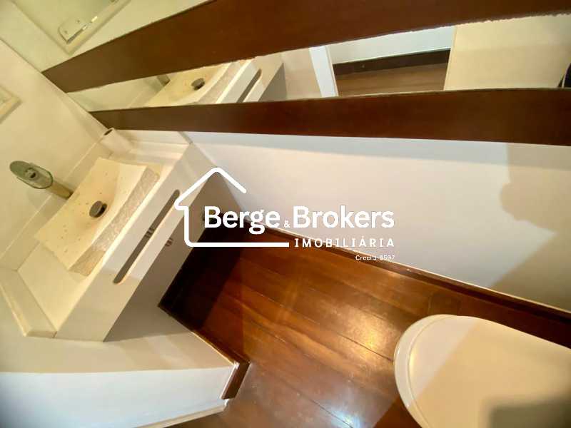 Conheça lavabo do imóvel - Apartamento à venda Rua Carlos Gois, Leblon, Rio de Janeiro - R$ 6.000.000 - RJAP30642 - 35 lavabo - 35