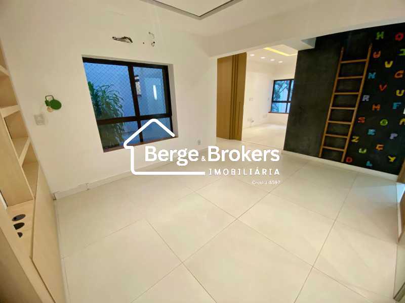 Conheça quarto com espaço kids do imóvel - Apartamento à venda Rua Carlos Gois, Leblon, Rio de Janeiro - R$ 6.000.000 - RJAP30642 - 43 quarto com espaço kids - 43