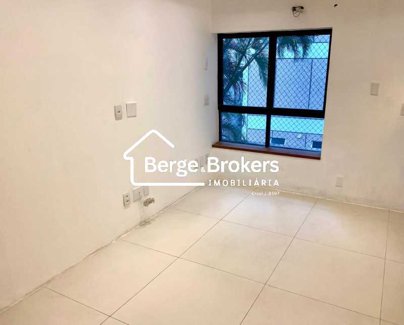 Conheça quartosuite2 do imóvel - Apartamento à venda Rua Carlos Gois, Leblon, Rio de Janeiro - R$ 6.000.000 - RJAP30642 - 58 quartosuite2 - 58