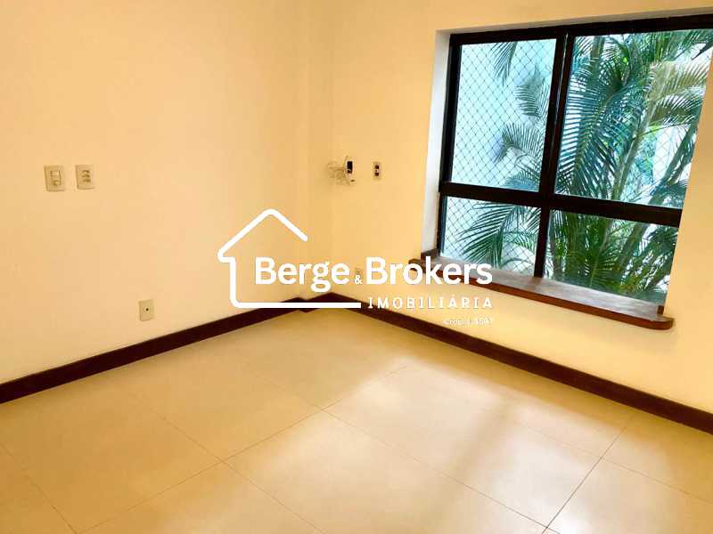 Conheça quarto3 do imóvel - Apartamento à venda Rua Carlos Gois, Leblon, Rio de Janeiro - R$ 6.000.000 - RJAP30642 - 63 quarto3 - 63