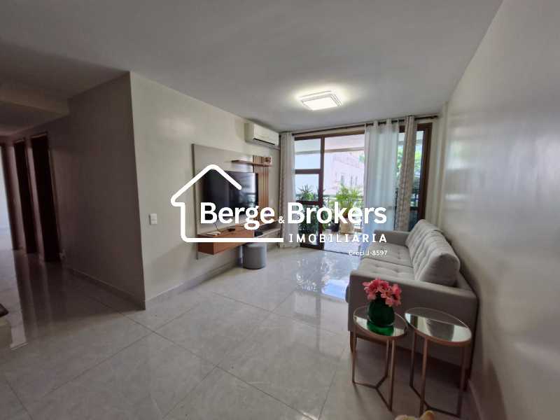 WhatsApp Image 2024-10-14 at 1 - 6