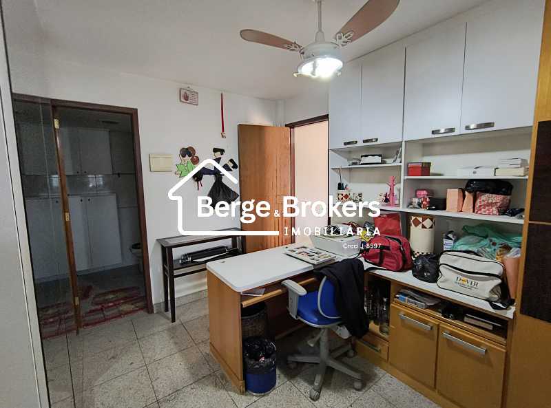 SUITE 2 - 15