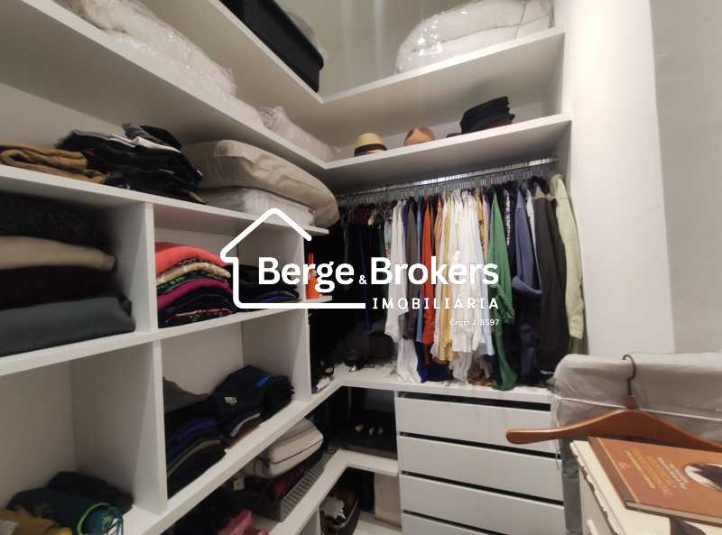 CLOSET - 29