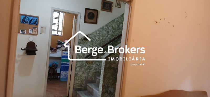 Hall central escada  - 14