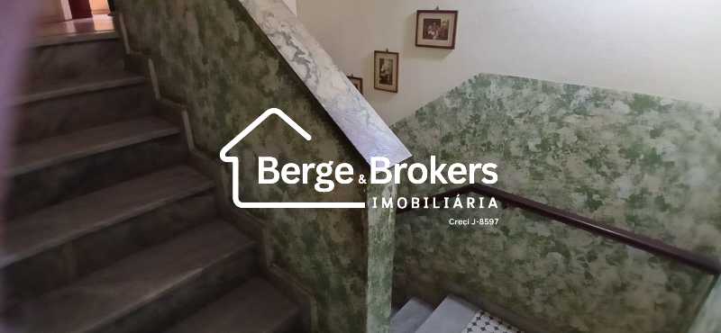 Escada para holl segundo andar - 38