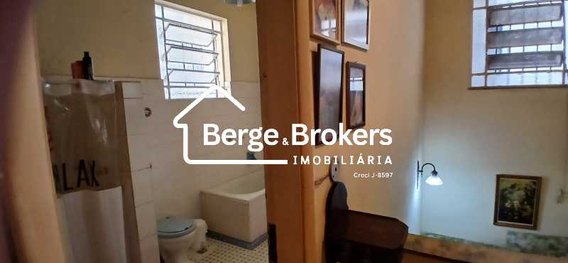 Entrada 2° Banheiro familiar  - 41