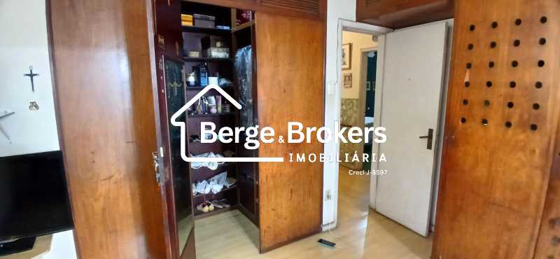 suíte closet parede p Banheiro - 58