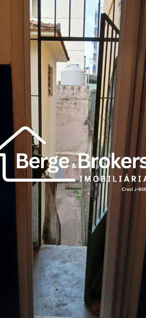 escada e portão dependência - 80