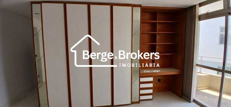 Quarto 4 - Suite 2 - Armários - 75