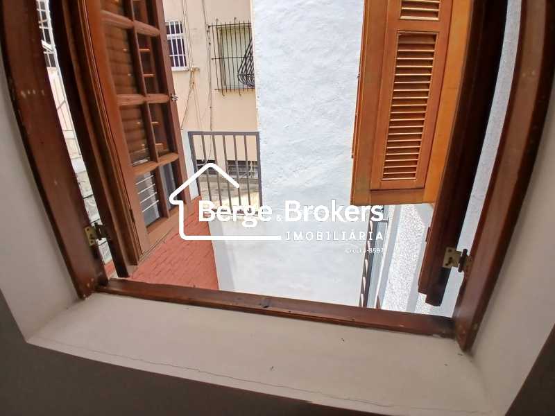 suite janela fundos - 47