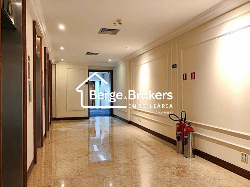 00 - BOZANO - Salas 301 e 302  - 12