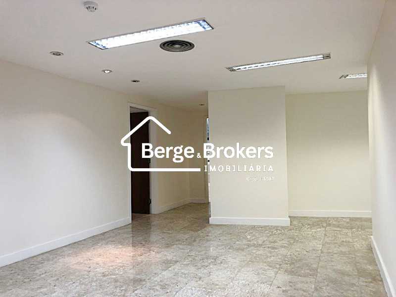 01 - BOZANO - Sala 301 2 - 16