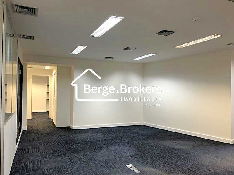 09 - BOZANO - Sala 302 - Salã - 48