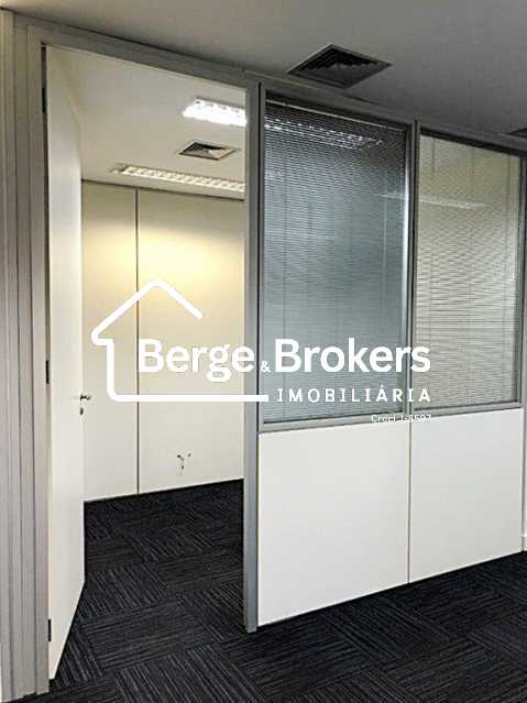 09 - BOZANO - Sala 302 - Salã - 50